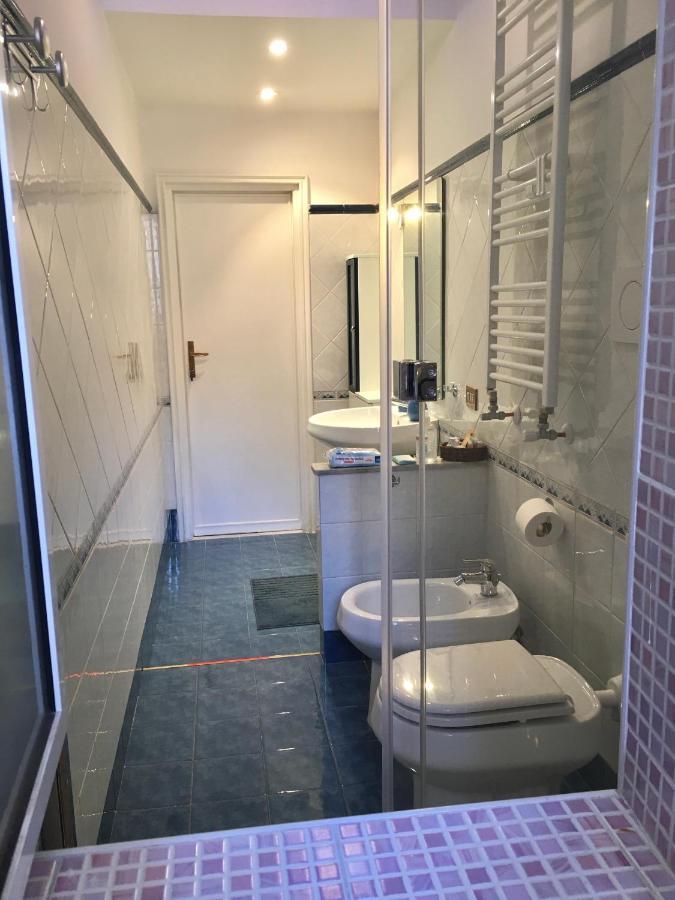 Tourist Flat - A Due Passi Apartment Рим Екстериор снимка